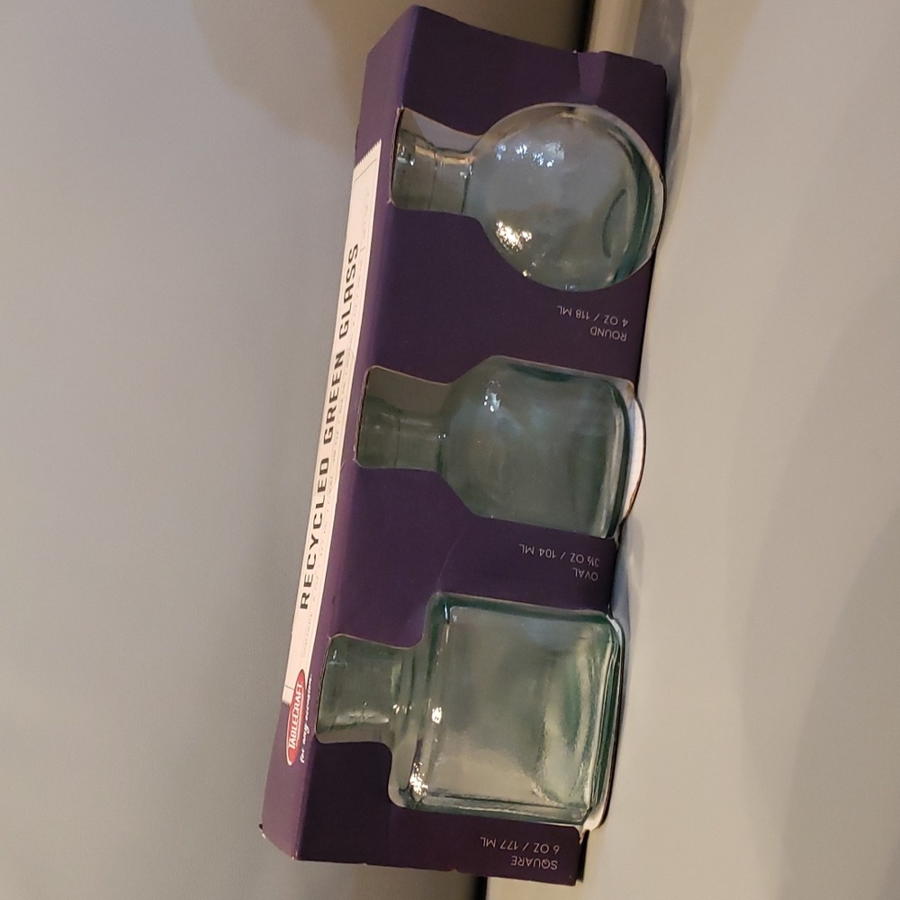 3 pk of recycled green glass small vases NWT
